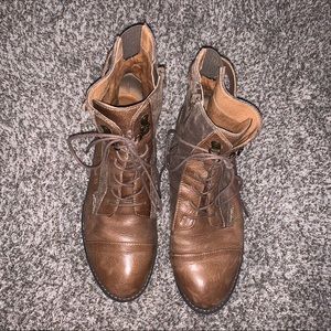 Montana lace up boot